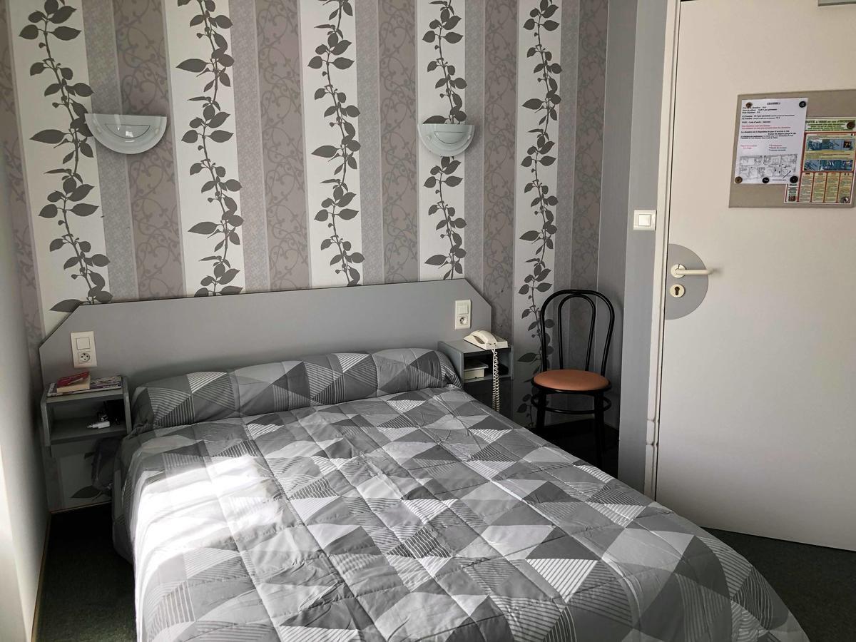 Hotel Des Voyageurs Saint-Chély-dʼAubrac Zewnętrze zdjęcie